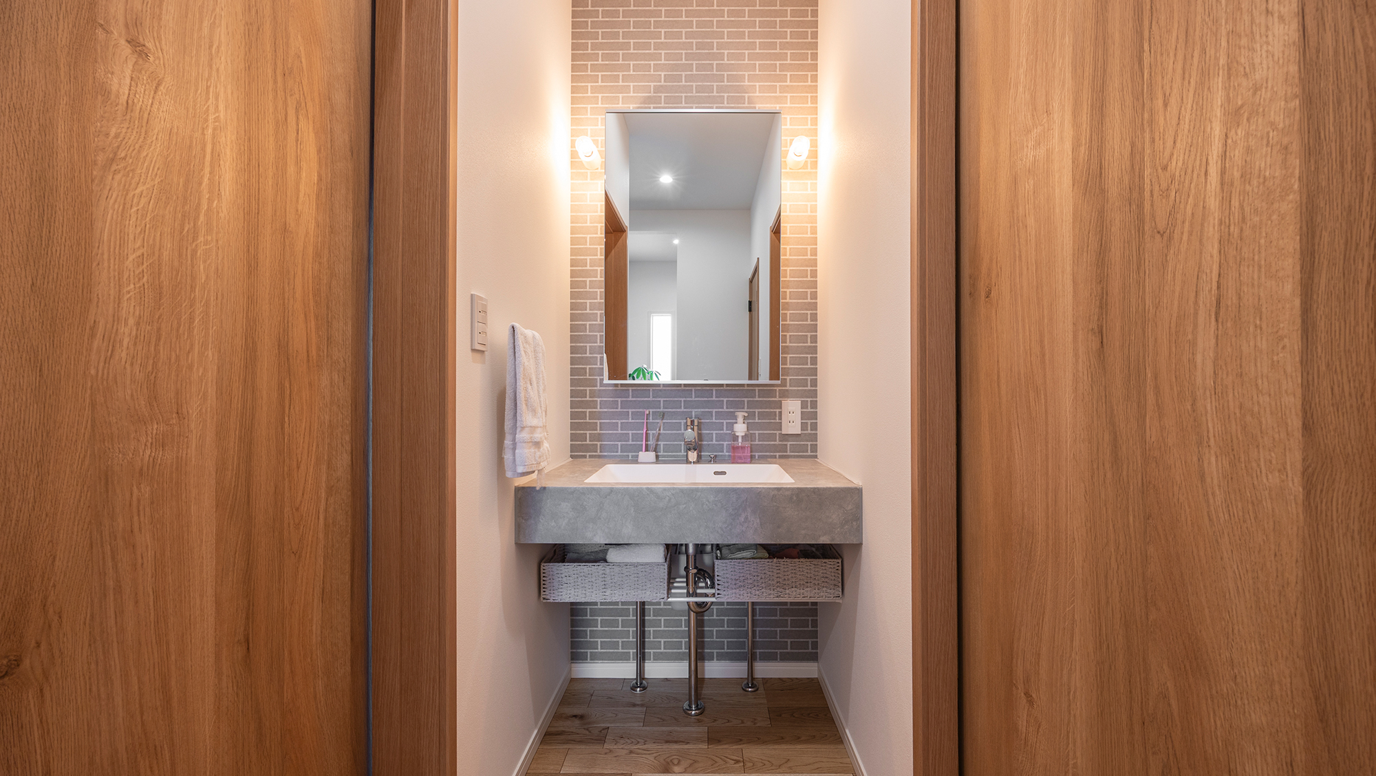 URBAN & MODERN STYLE